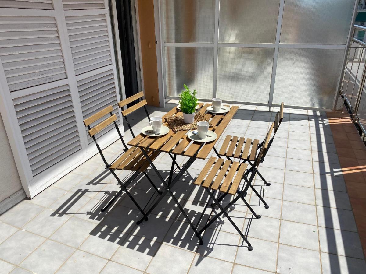 Apartamentos Ar Isern Blanes Exterior photo